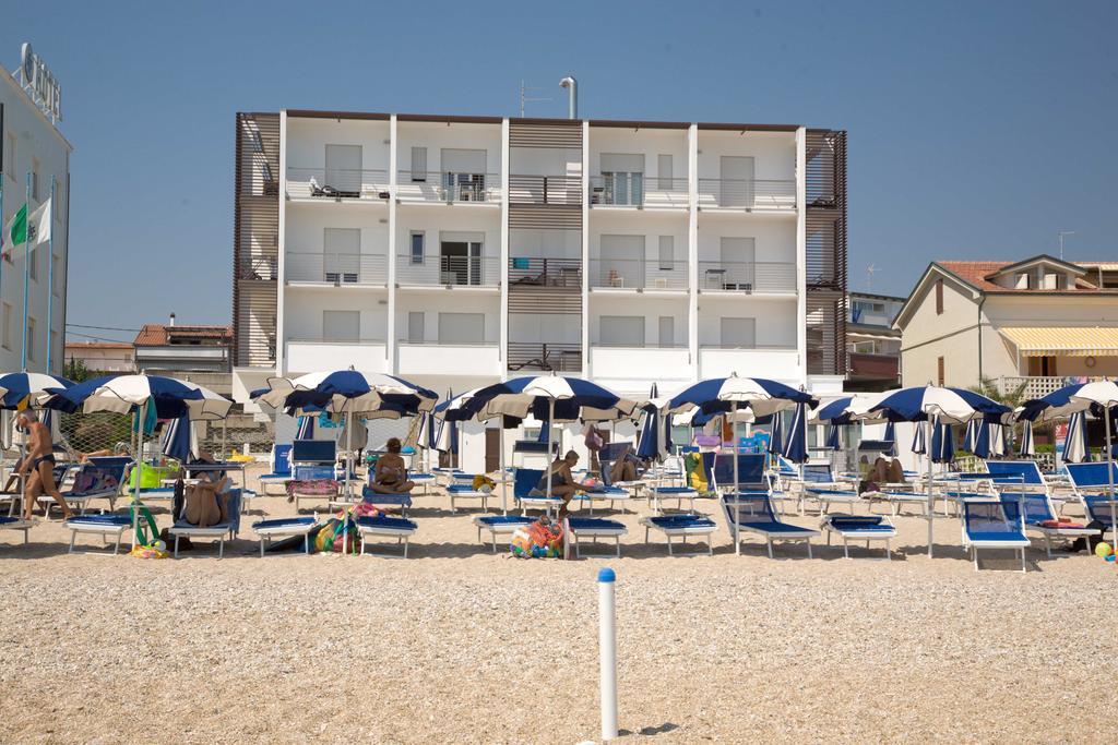 Aparthotel Il Conero Mare Numana Exterior foto